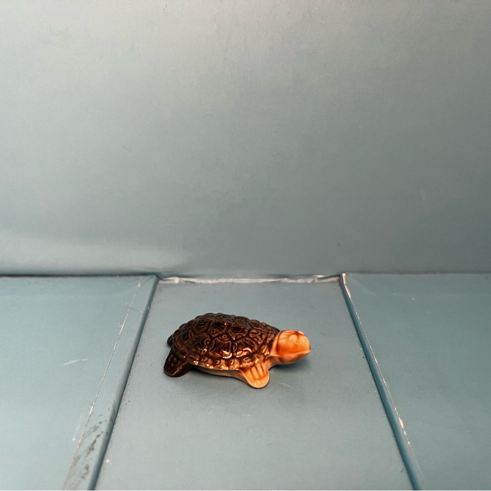 Wade Whimsies - Red Rose Tea - 
Terrapin